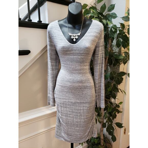 Banana Republic Bodycon Dress Women Medium Gray Knit Viscose Long Sleeve V Neck - Picture 1 of 10